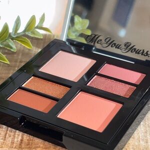 GXVE Eye See In Color Palette